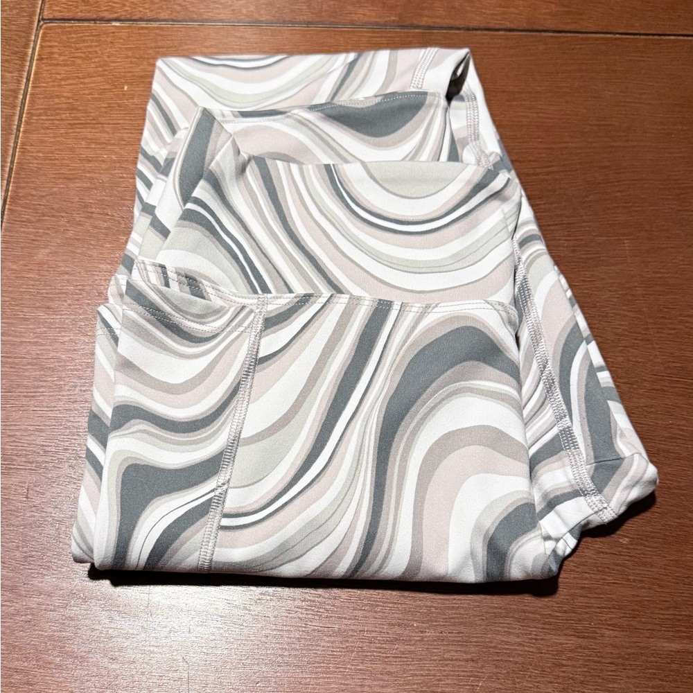 PINK Victoria's Secret Gray and White Swirl Leggings